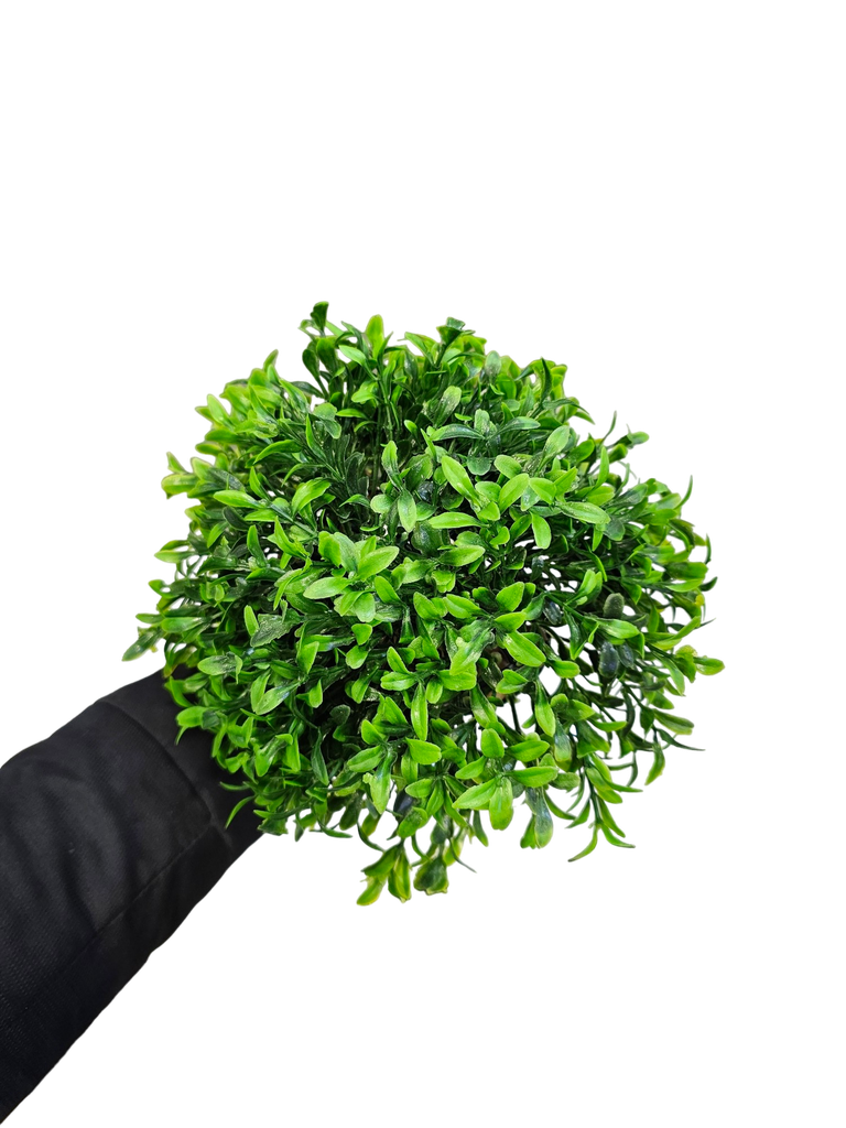 Green ball in the middle.